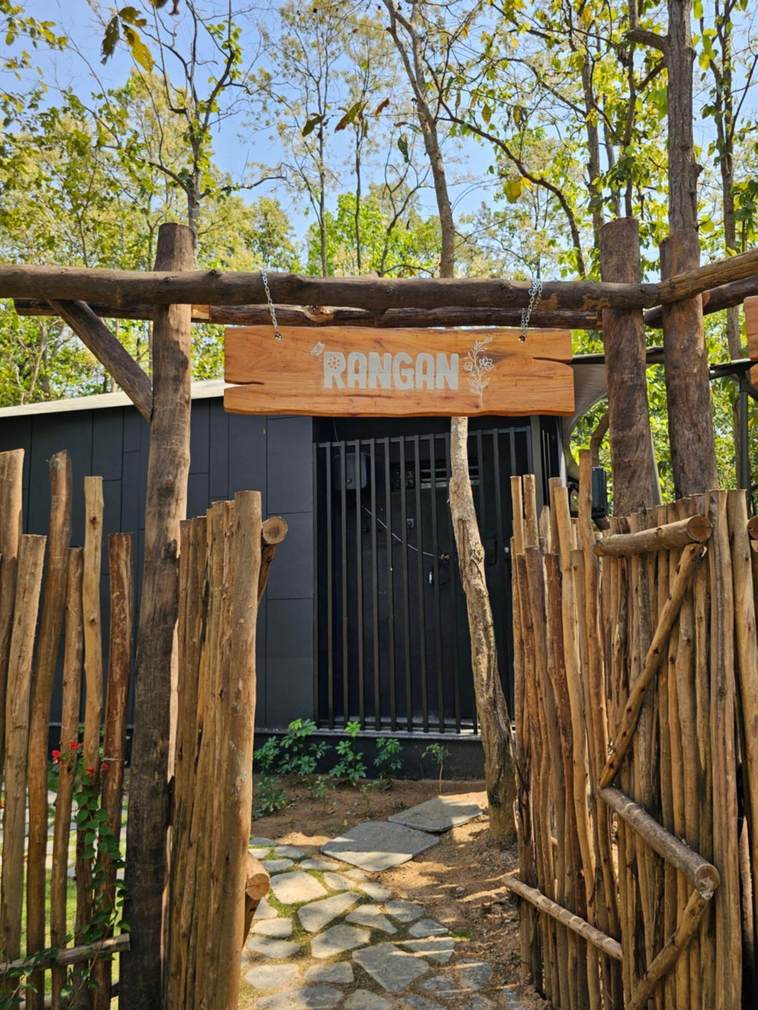Hotel Sonar Bangla Joypur Forest Extérieur photo
